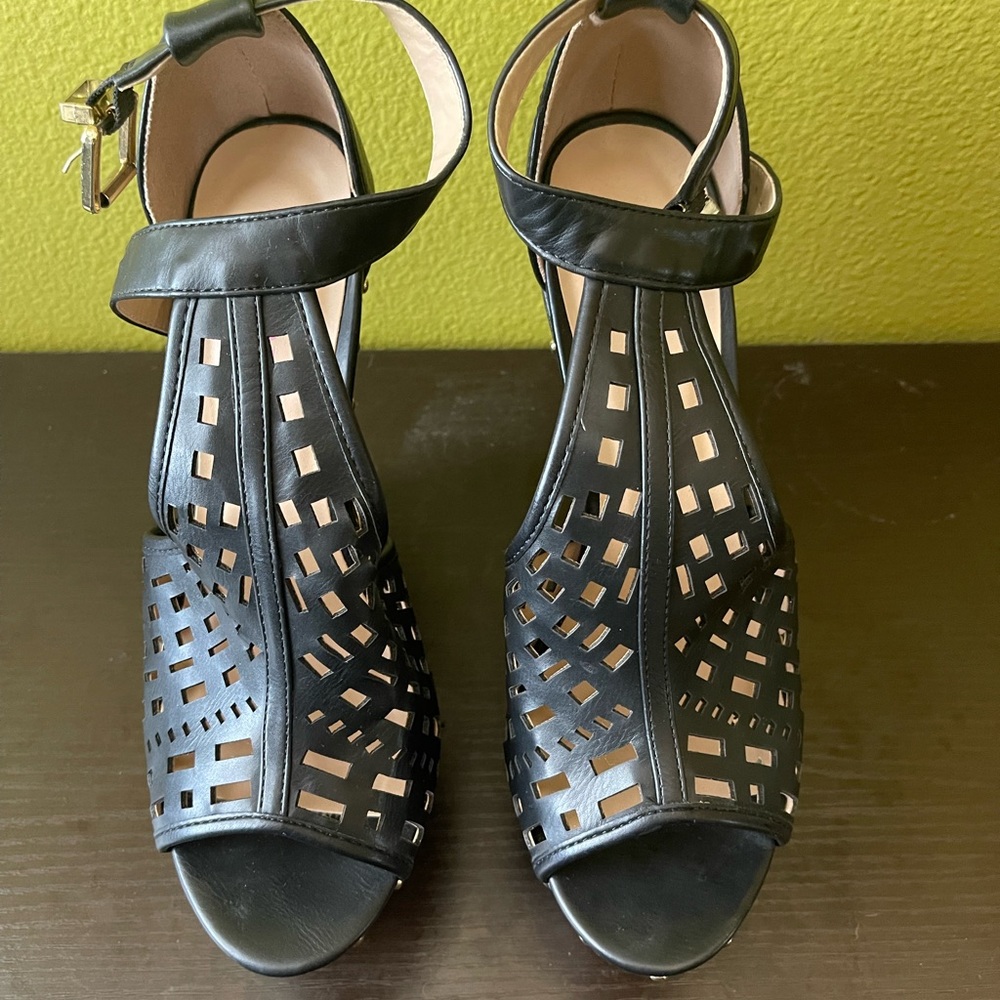 Black wedge heel